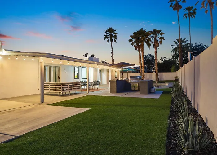 Modern Retreat Minutes From Shopping Dining & Golf * Scottsdale
